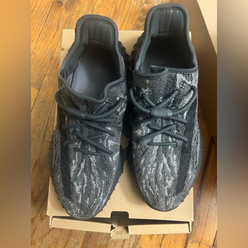 Yeezy Black and Gray 350